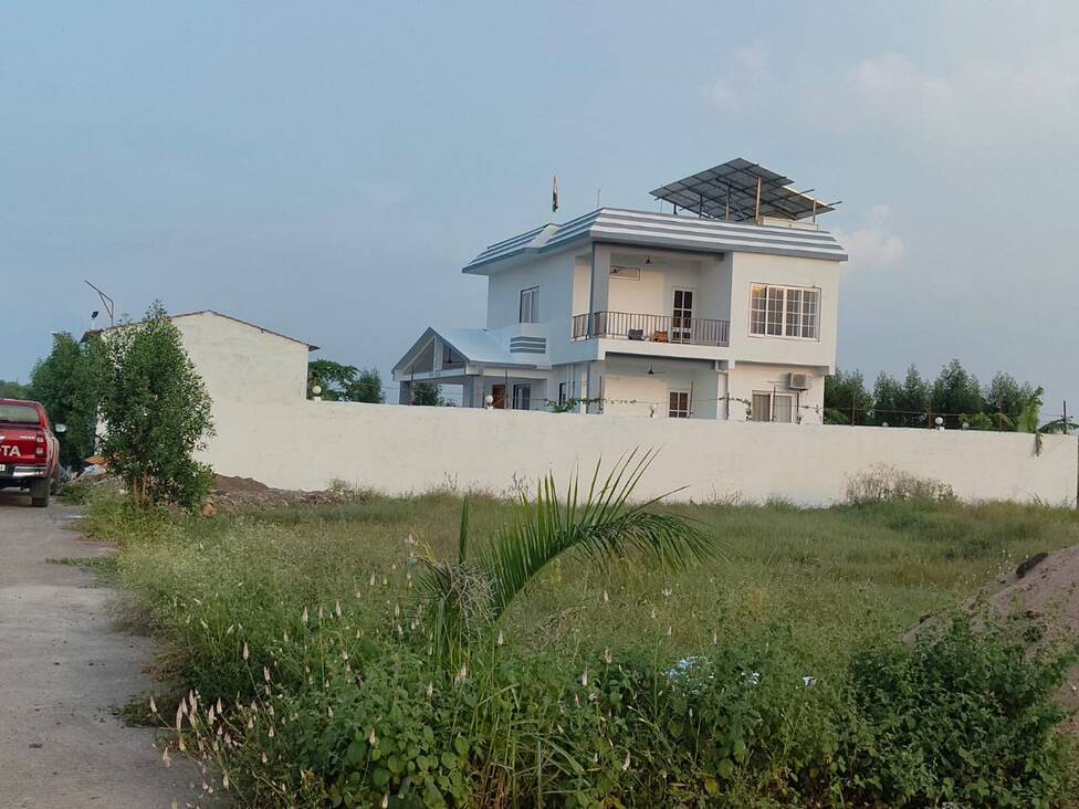 5 BHK Farmhouse