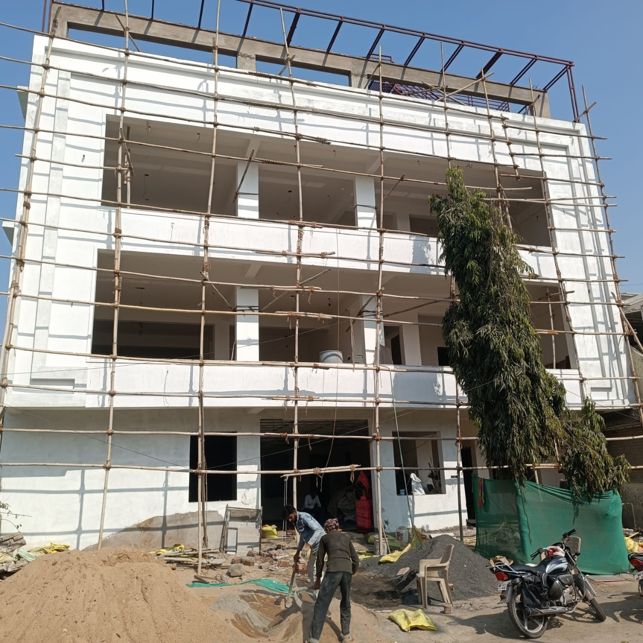 Bhopal Madhya Pradesh India Another Commercial Building Completing Soon Construction 02 – AMR BuildTech Bhopal
