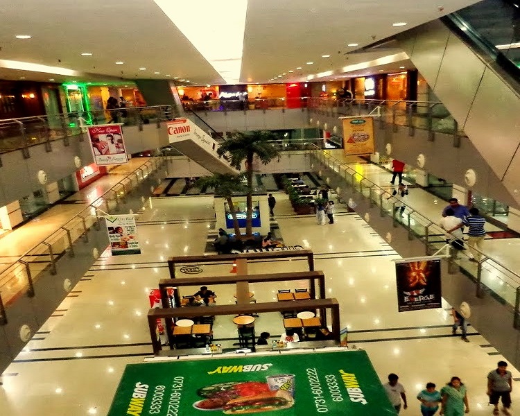 Bhopal Madhya Pradesh India Interior Work Inside Shopping Complex Construction 01 – AMR BuildTech Bhopal
