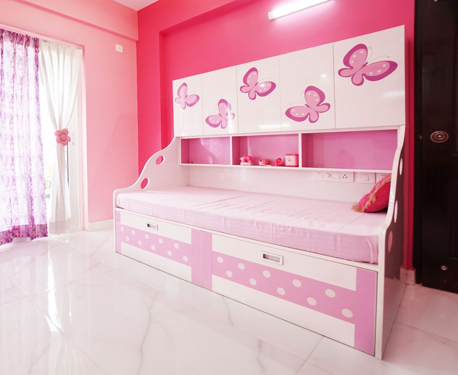 Showroom interior design Bhopal – VIBE